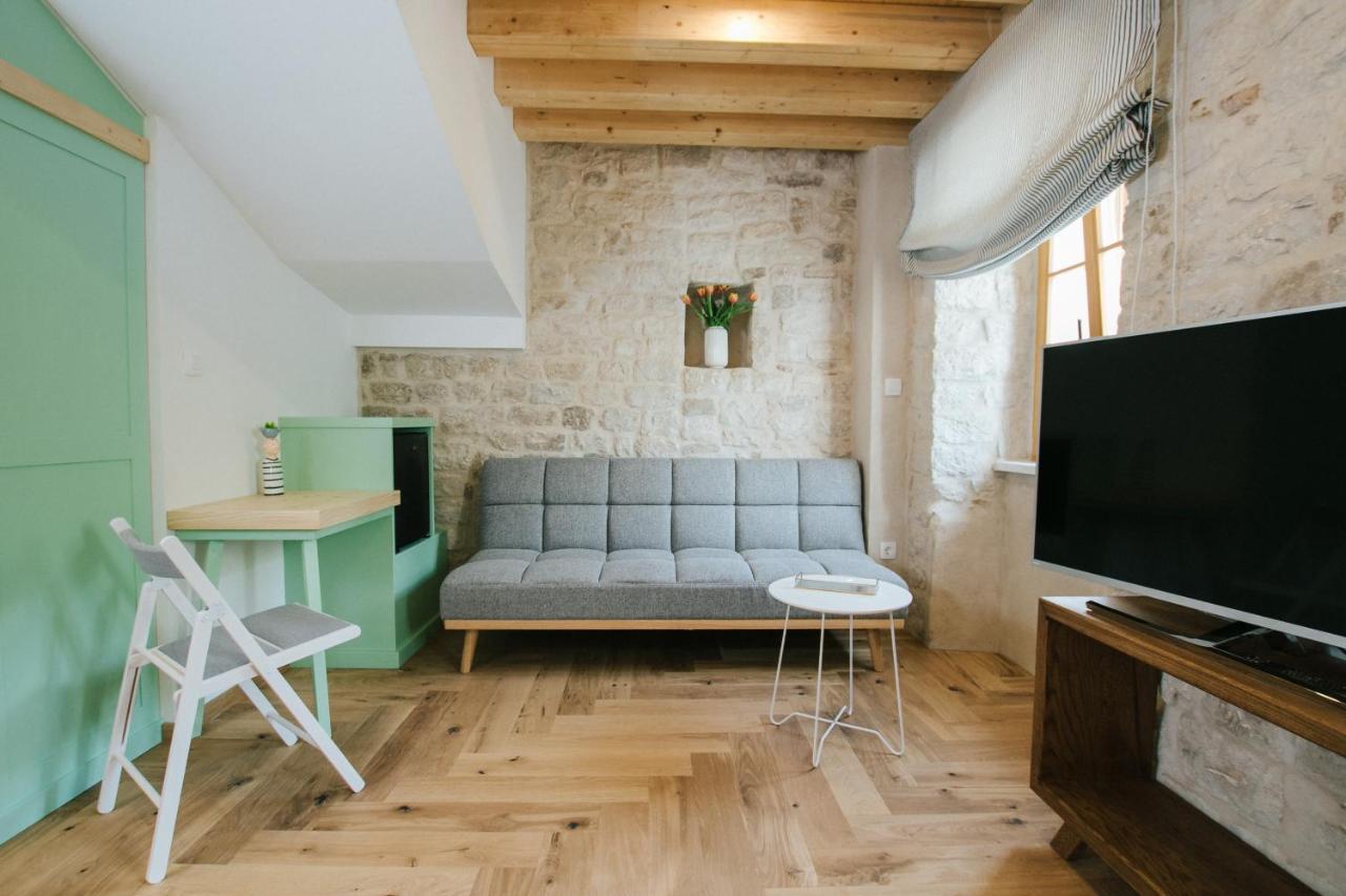 Franka Hotel Trogir Buitenkant foto