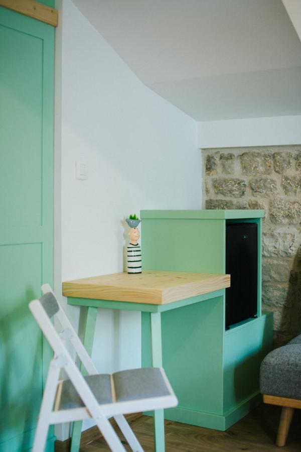 Franka Hotel Trogir Buitenkant foto