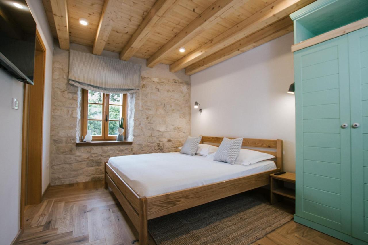 Franka Hotel Trogir Buitenkant foto