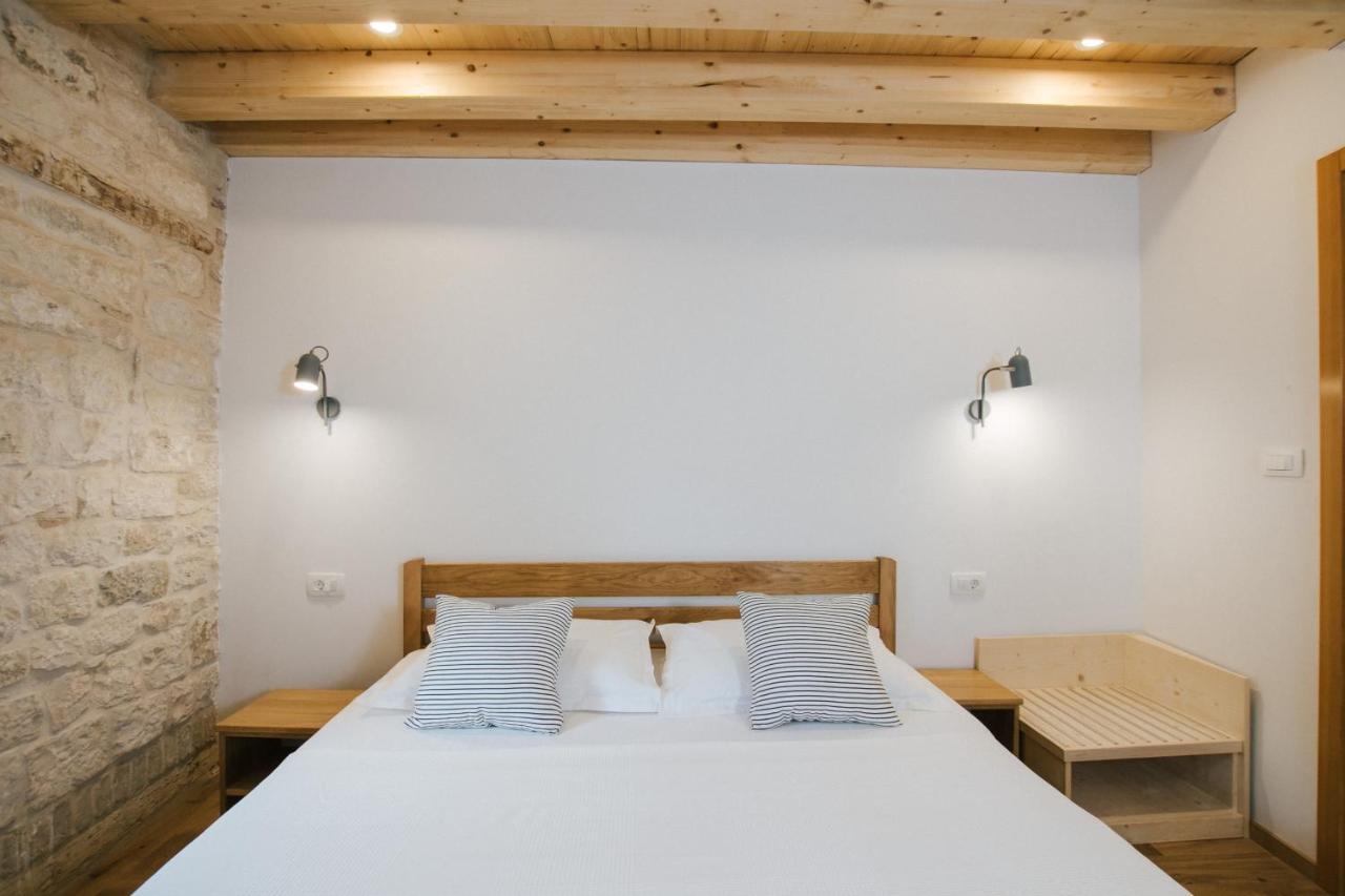 Franka Hotel Trogir Buitenkant foto