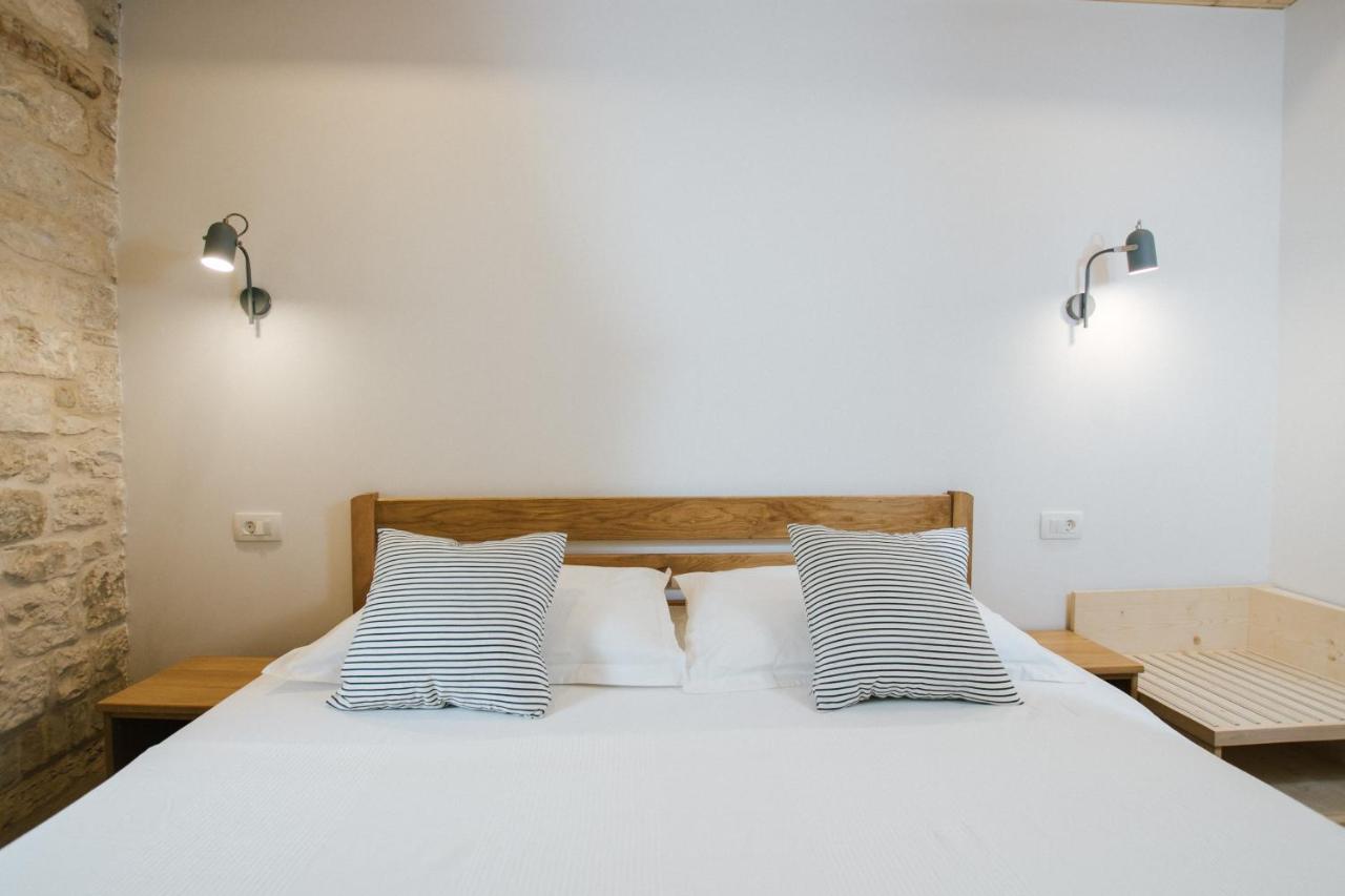 Franka Hotel Trogir Buitenkant foto